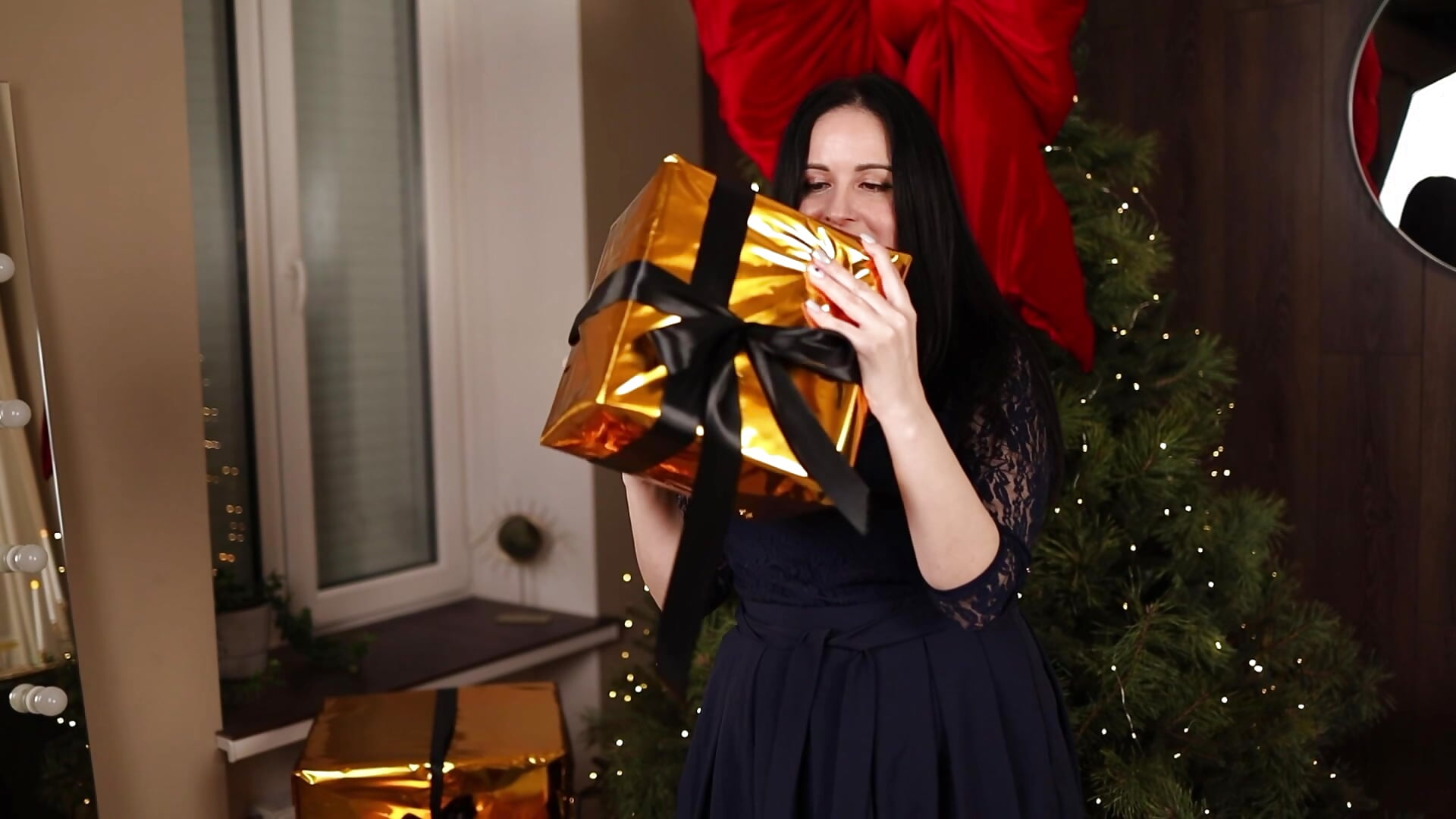 I quietly dream of you under the New Year's tree - video by TayaBoret cam model