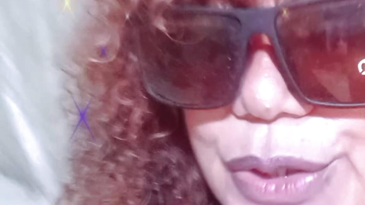 Hola bb - فيديو من cristal_thailor موديل الكام