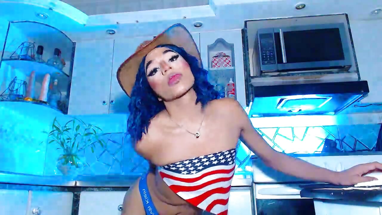 20240630052732 - video by Riley_Blue cam model