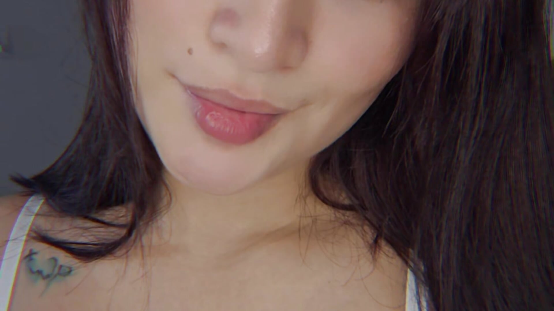 😘😘 - video by _emycor cam model