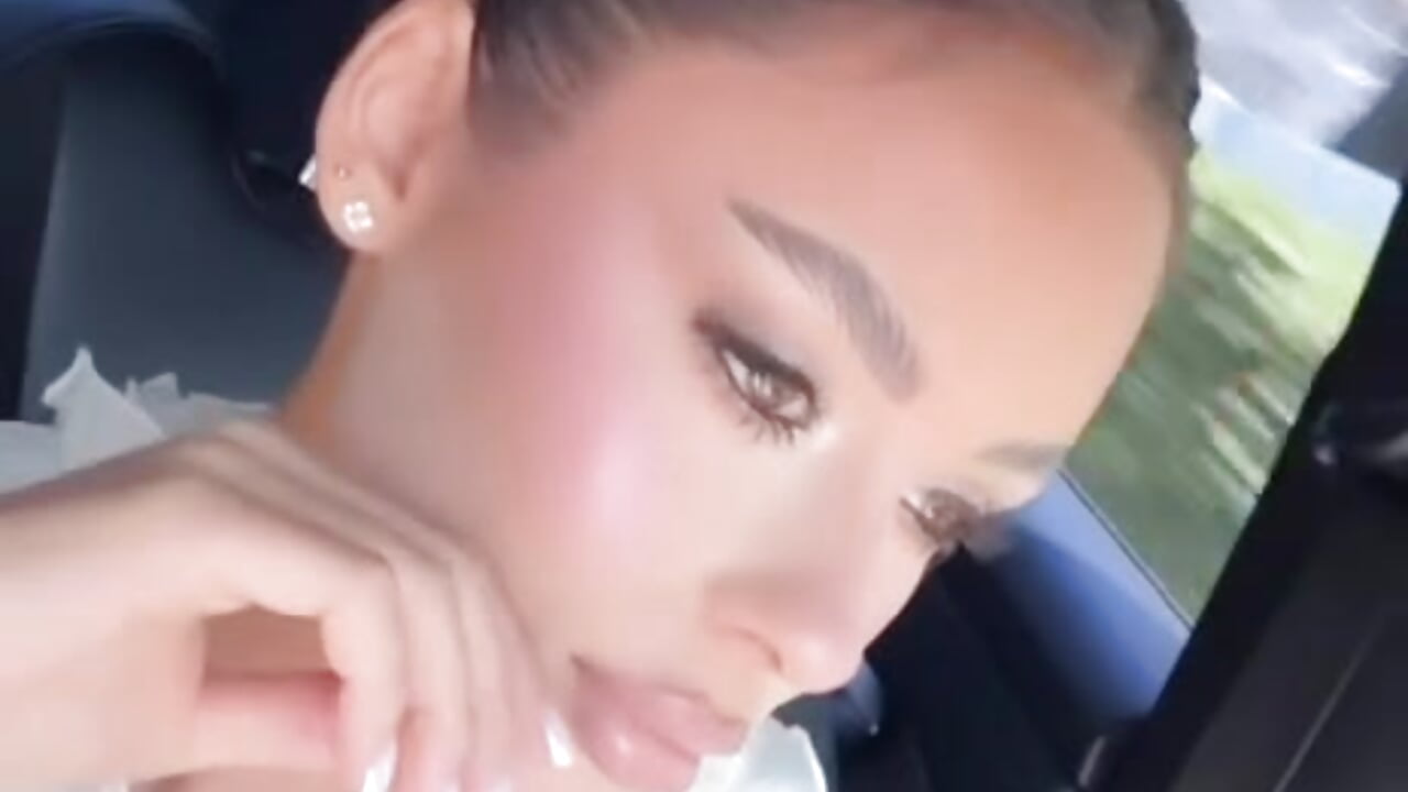 Aphrodite 👑 - فيديو من YasmineShaw موديل الكام