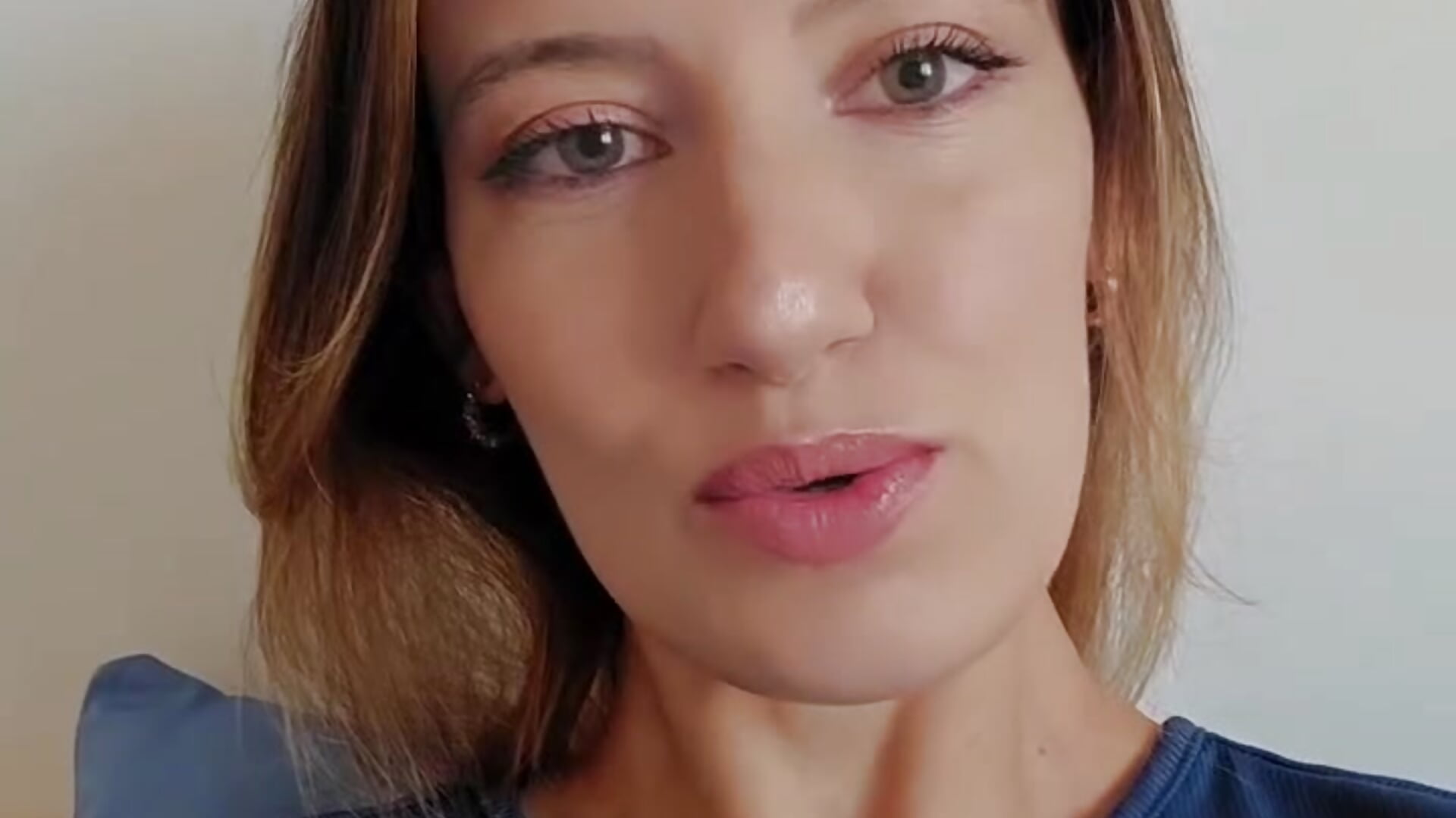 I'm back 1/2 - video by Luxymin34 cam model