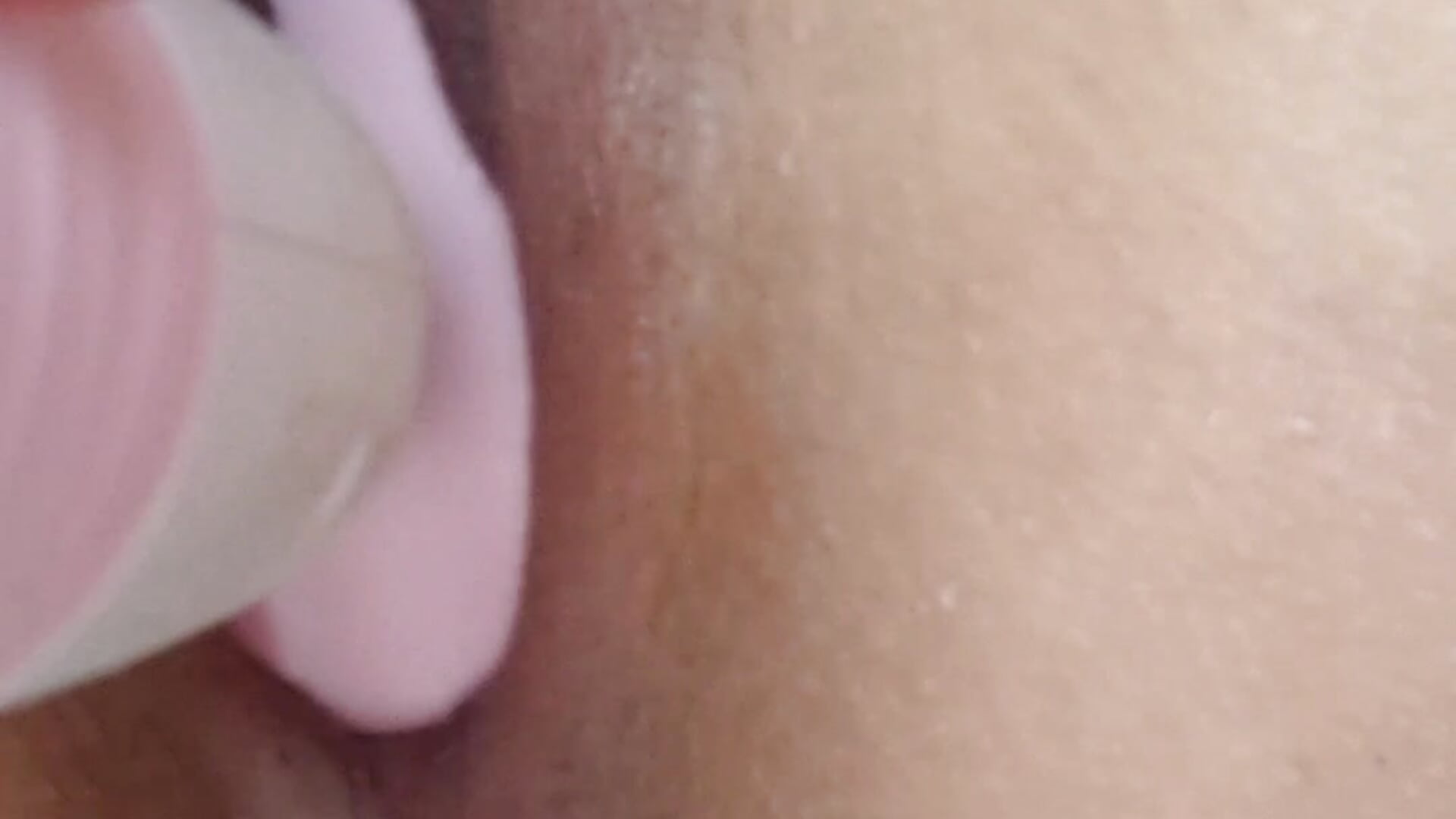 Thick Domi vibrator in my pussy 😱 – video af Maralains cam-model