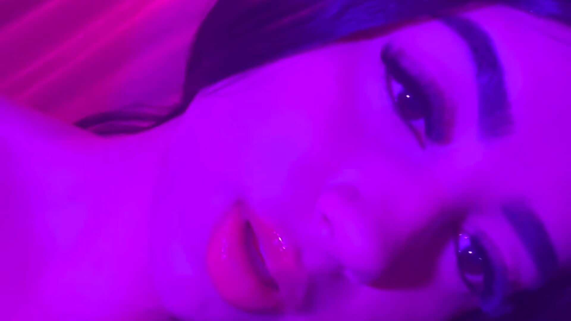 Ey! 💜 - video oleh model kamera Miia77_