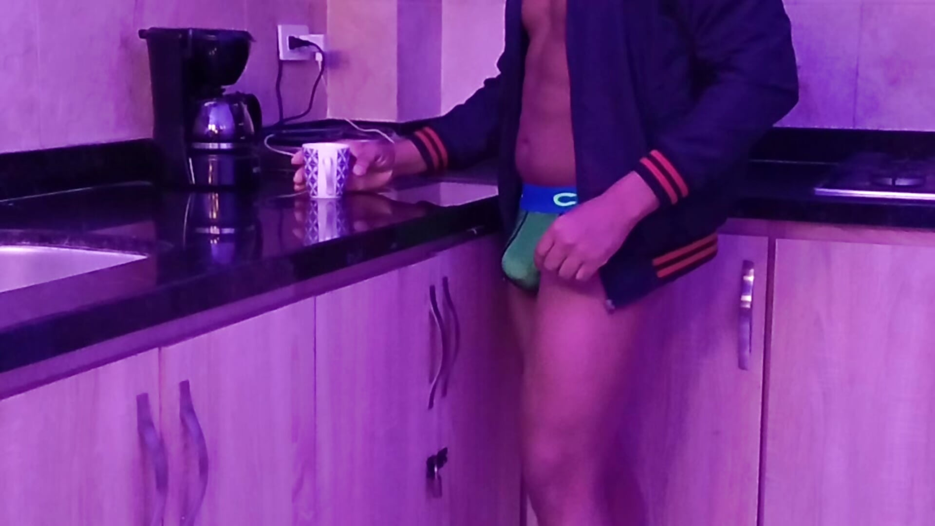 WARMING UP A LITTLE BIT 👅🔥💦 - video by MagicAxel3