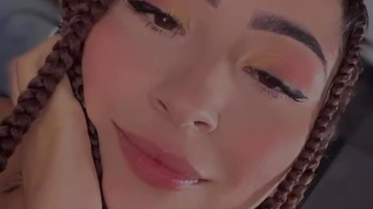 i wait for u! - video by SophieeBrown cam model