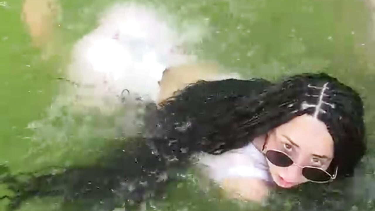 167636 – video modela na kameri hanna__azumi
