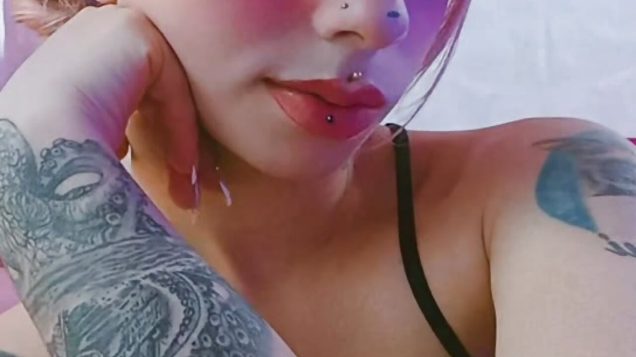 FAAF965A-C28E-4E51-B014-144DC2676CB6 - video by hanna__azumi cam model