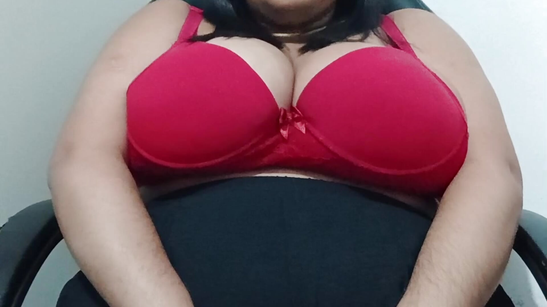 Gozando gostoso com um brinquedinho