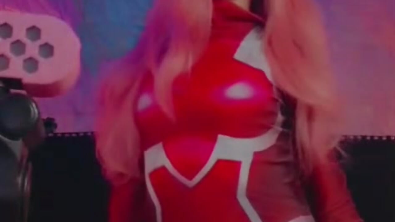 So naughty - video oleh model kamera Sofii_Carter