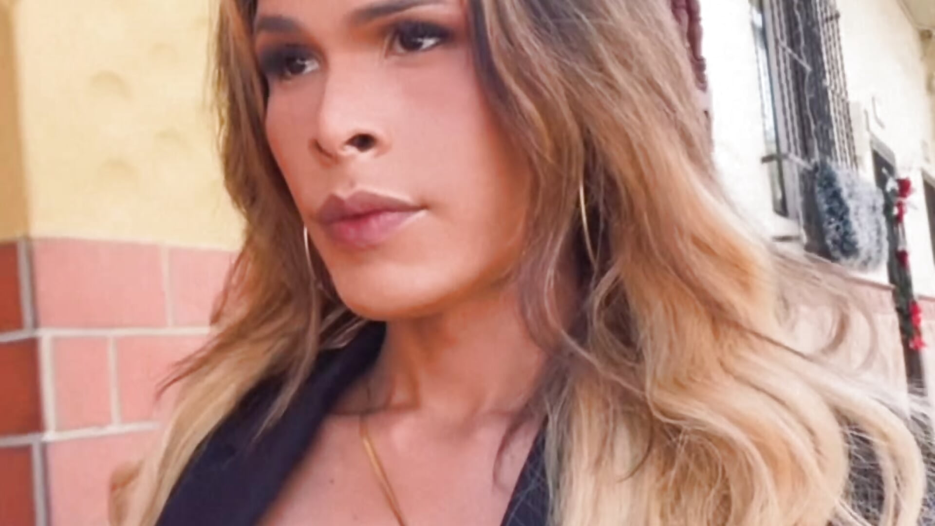 We're going to a business meeting - video oleh model kamera dark_sailent