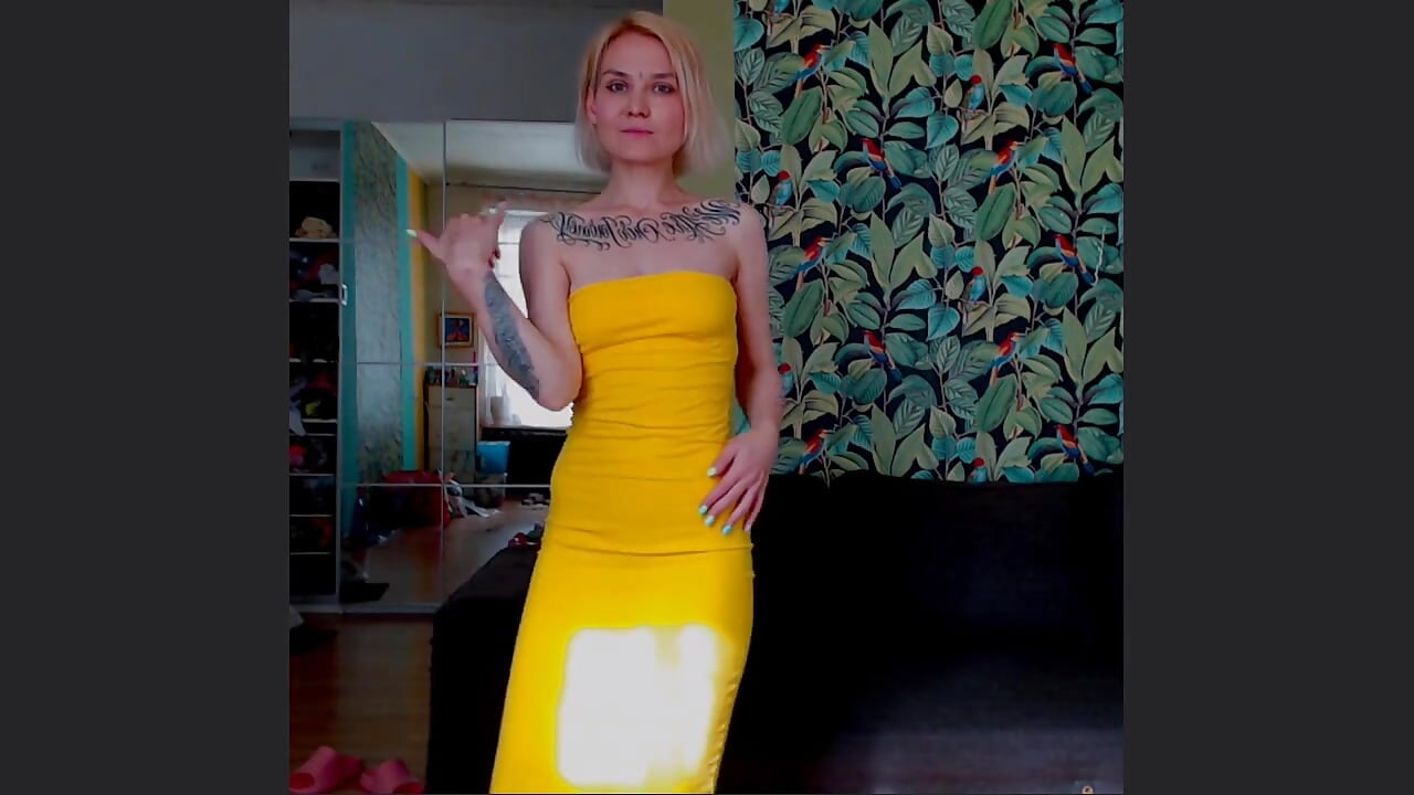 yellow mood - video by mischellemeow13 cam model