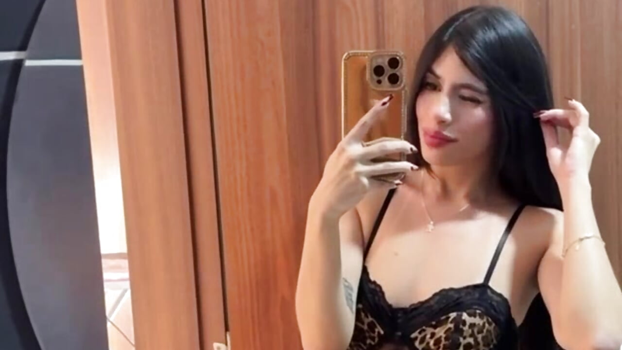 ANIMAL BOTTY - video by sarita_evanss cam model