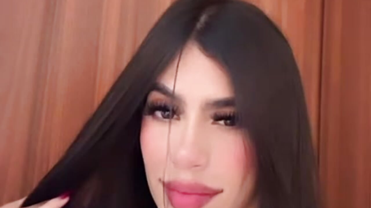 <3<3<3 - video by sarita_evanss cam model