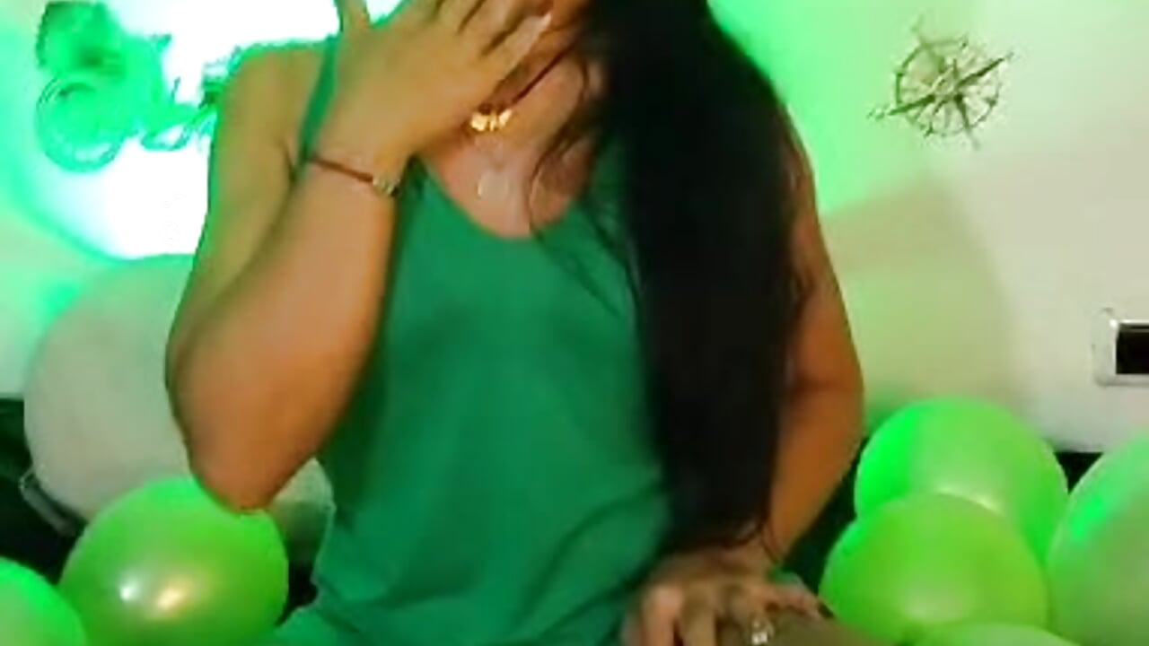 Happy St. Patrick's Day - video by FernandaEloisa cam model