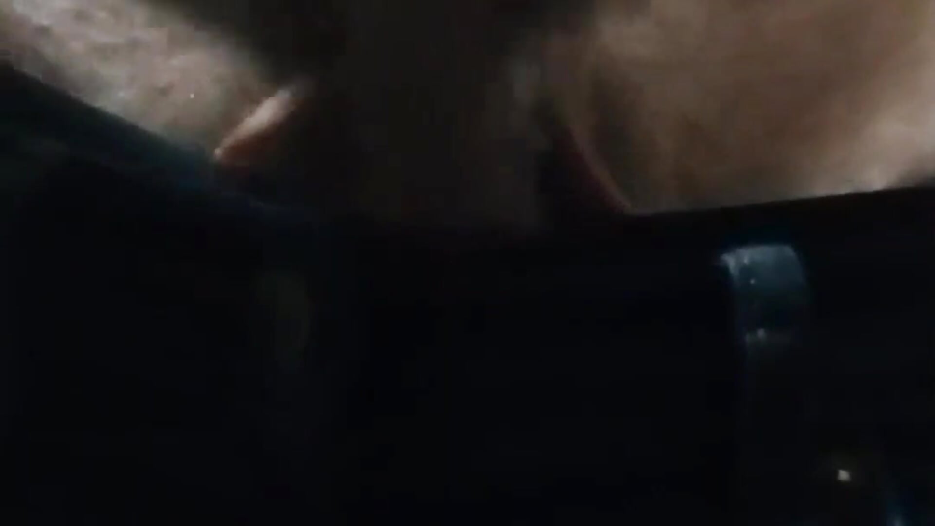 Cum challenge – video modela na kameri vinyard