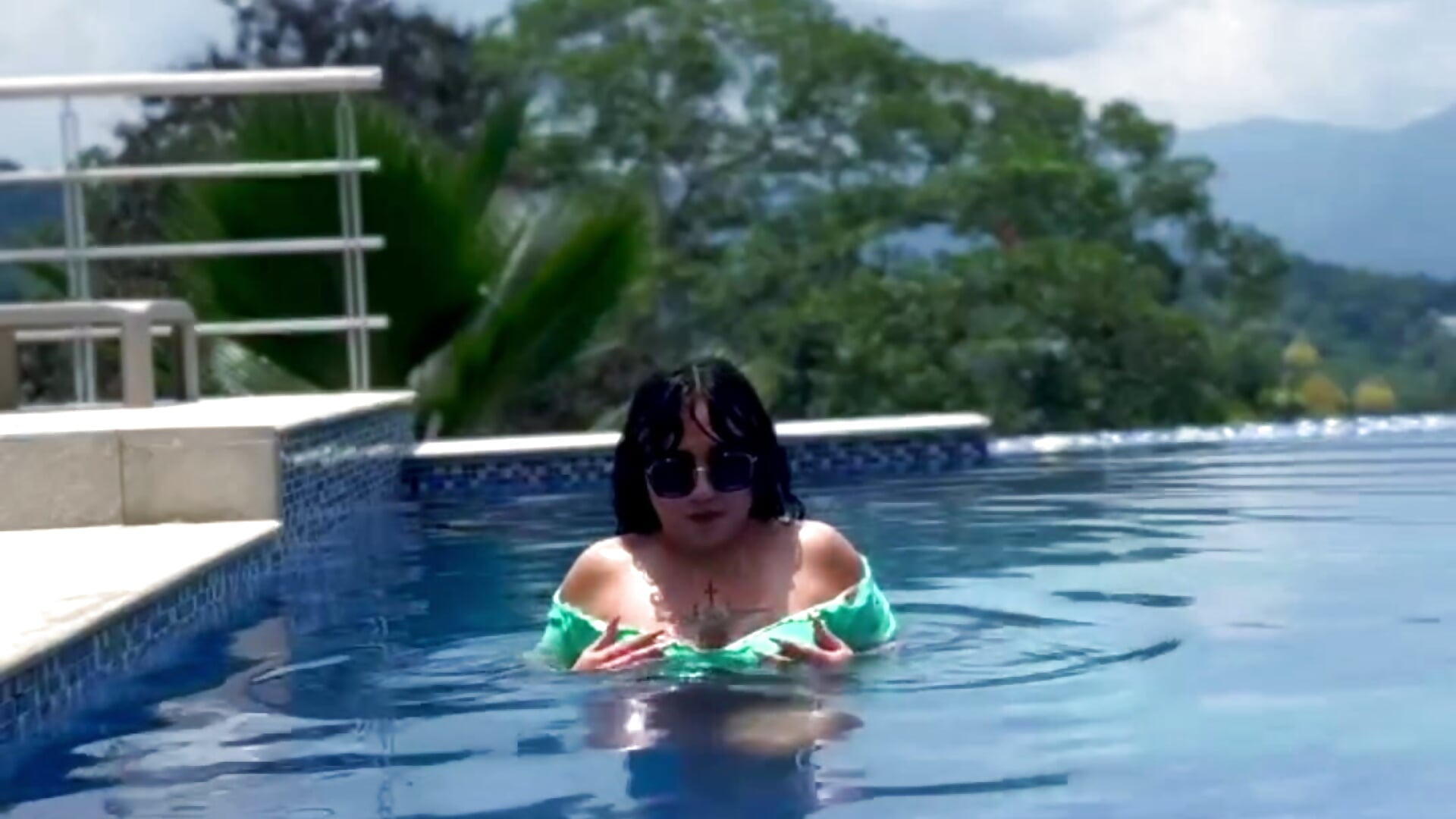 At the pool💦