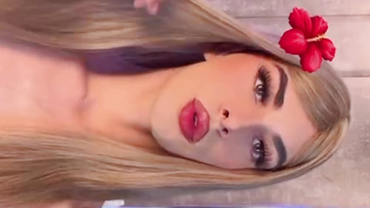 My face is only focused on you－カメラキャストのMaxiRogersの動画