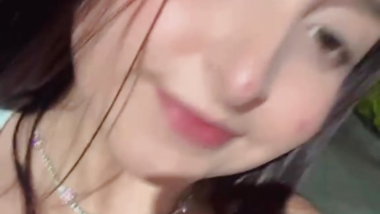 besos - Vídeo de adahara19, modelo de vídeos