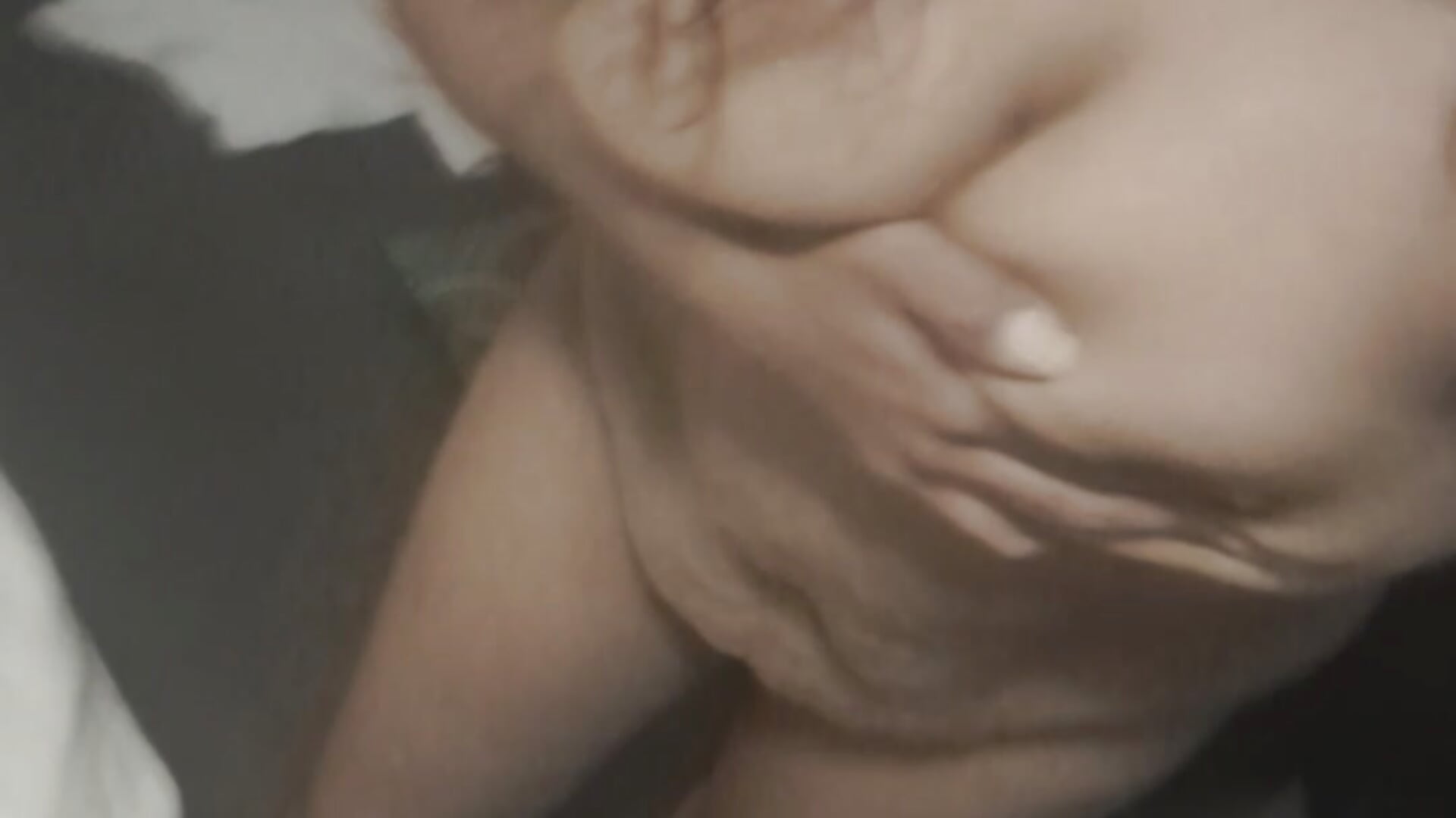 Having a feel! – video modela na kameri BlackFucksWhite