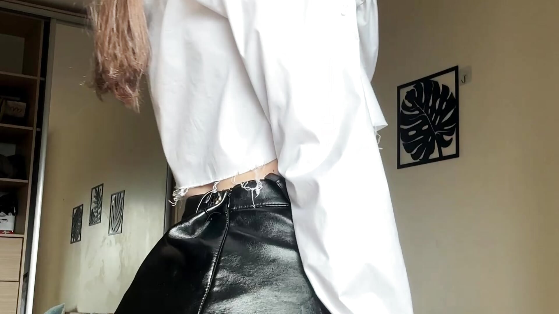 U need secretary 👩‍💼? - video by katycrown cam model