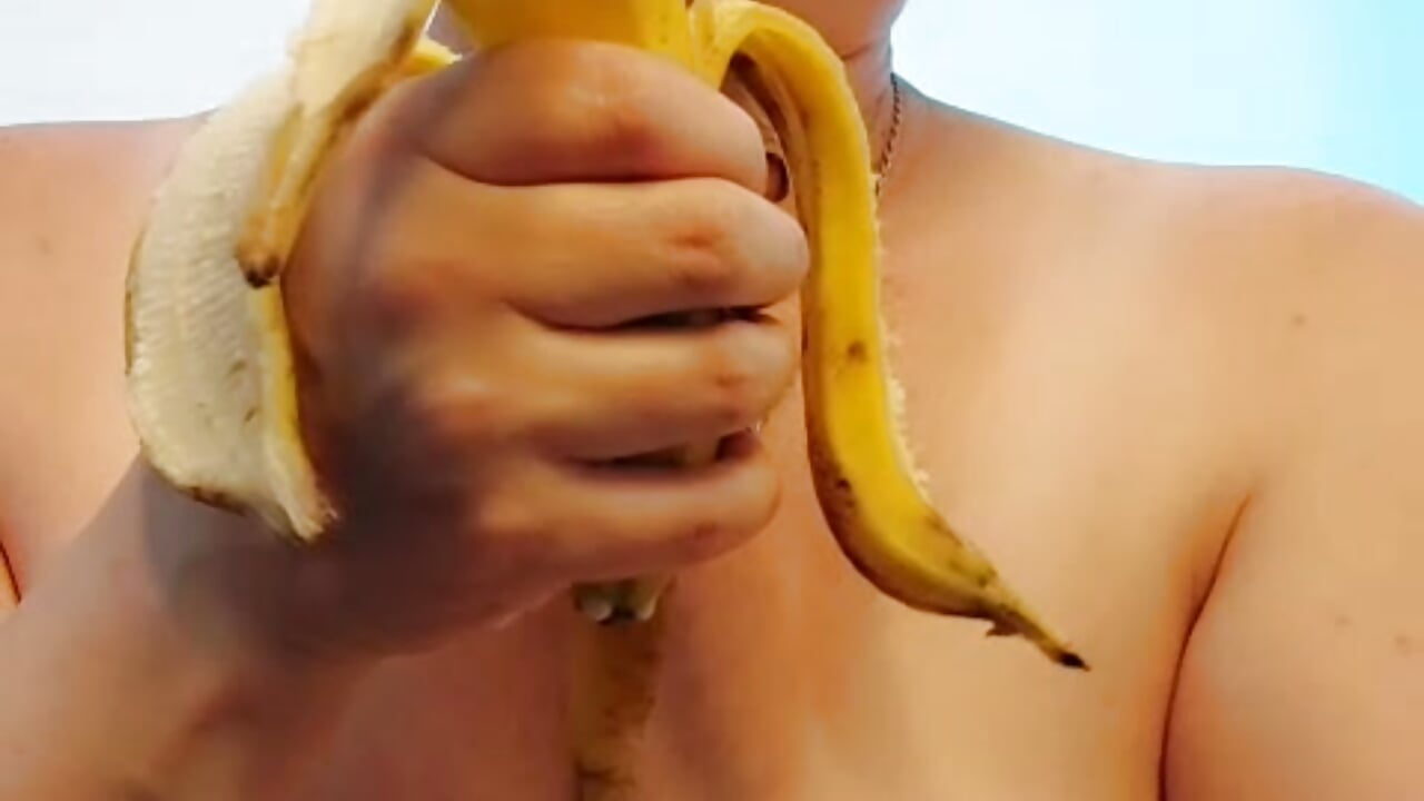 I will taste you as delicious as this banana 🍌 - video by milly_sanchez cam model