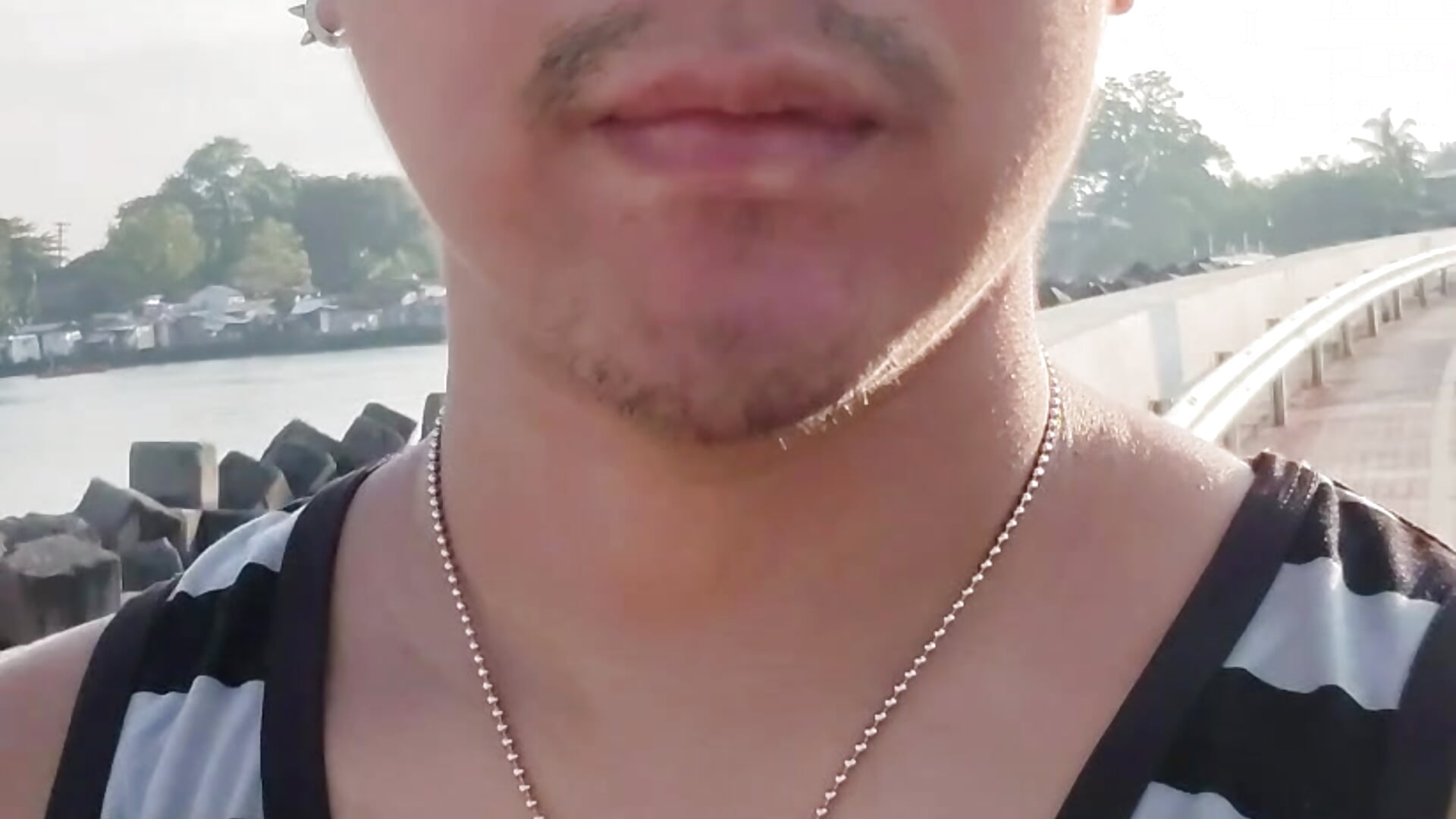 Summer time ❤️ seaside walking 😶‍🌫️ - วิดีโอโดย Boytoy_asian โมเดลแคม