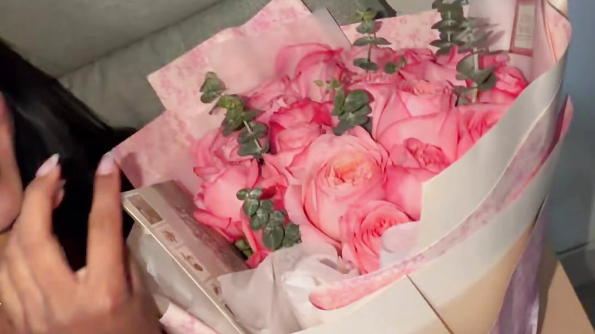 Soy la más feliz cuando me compras flores 🥰♥️ graciasssss - video by Megan_Lim cam model