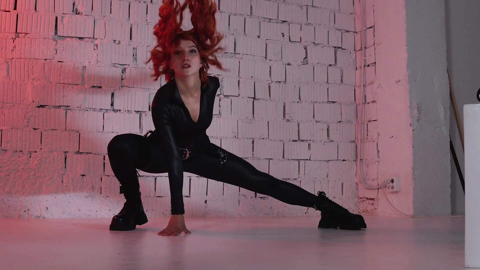 Natasha is in action - video của người mẫu cam Eva_Hailey_