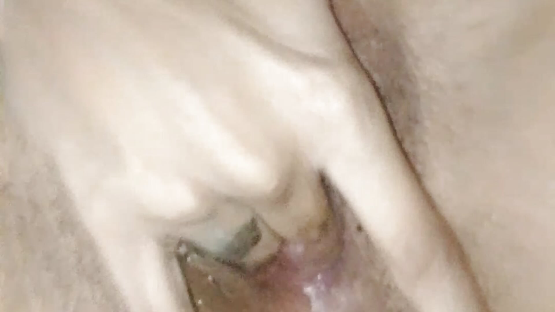 I put my fingers in my wet vagina!!🤌🔞