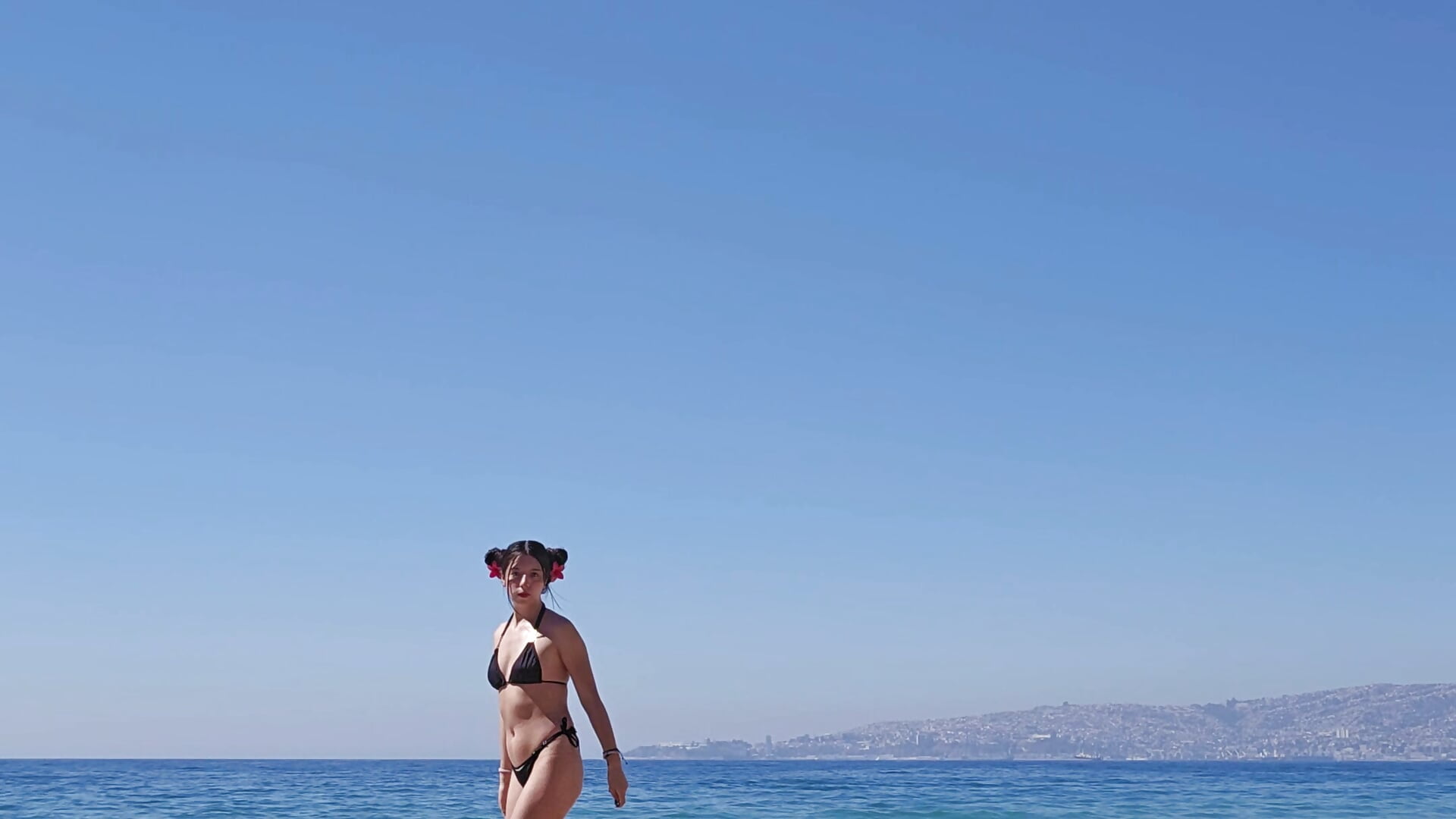 Between the sea and my skin… what excites you more? 🌊😏 - video by aisha_bx cam model