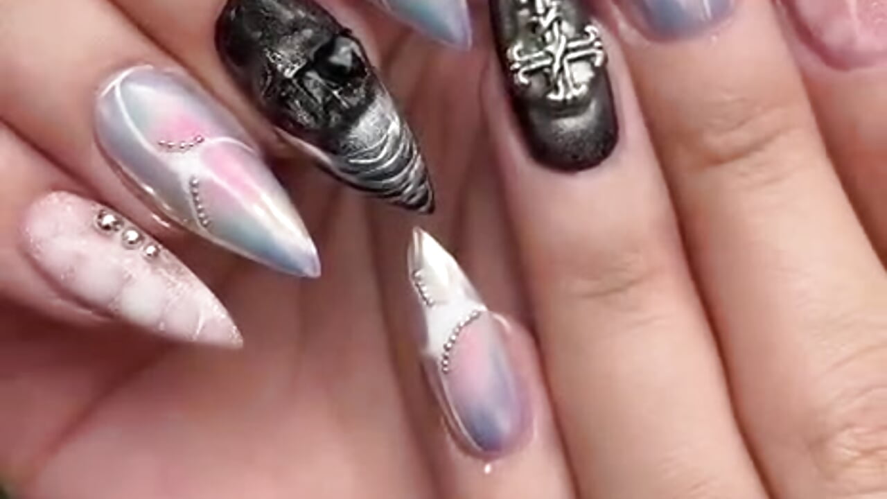 the hands you wish to have on your chest 💕 - відео від вебкаммоделі aisha_bx