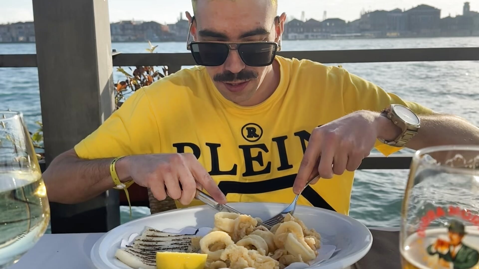 IMG_1140 - video by wolfwhite95 cam model