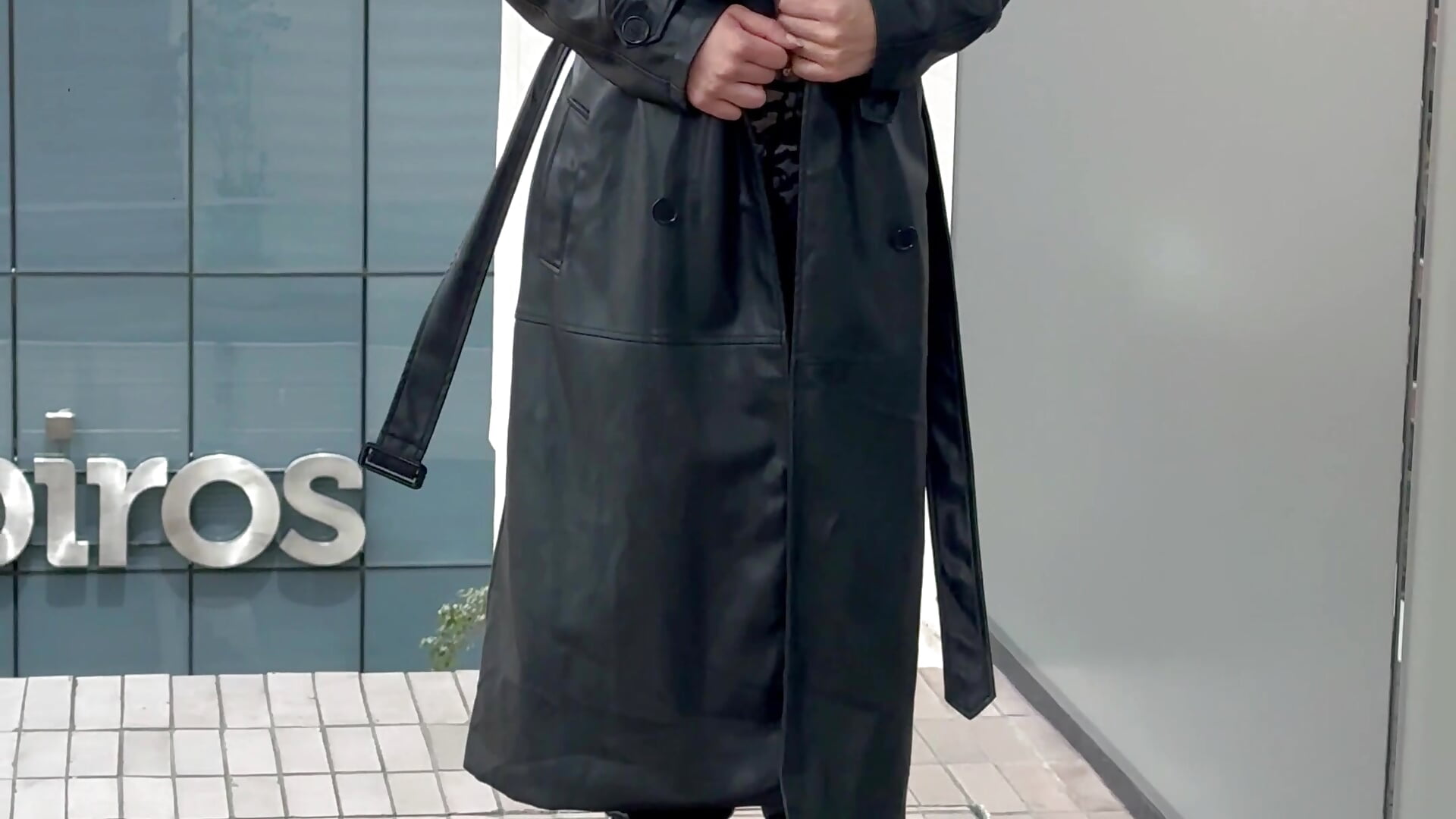 I walk slowly… so you have time to desire me.－カメラキャストのaprildreams19の動画