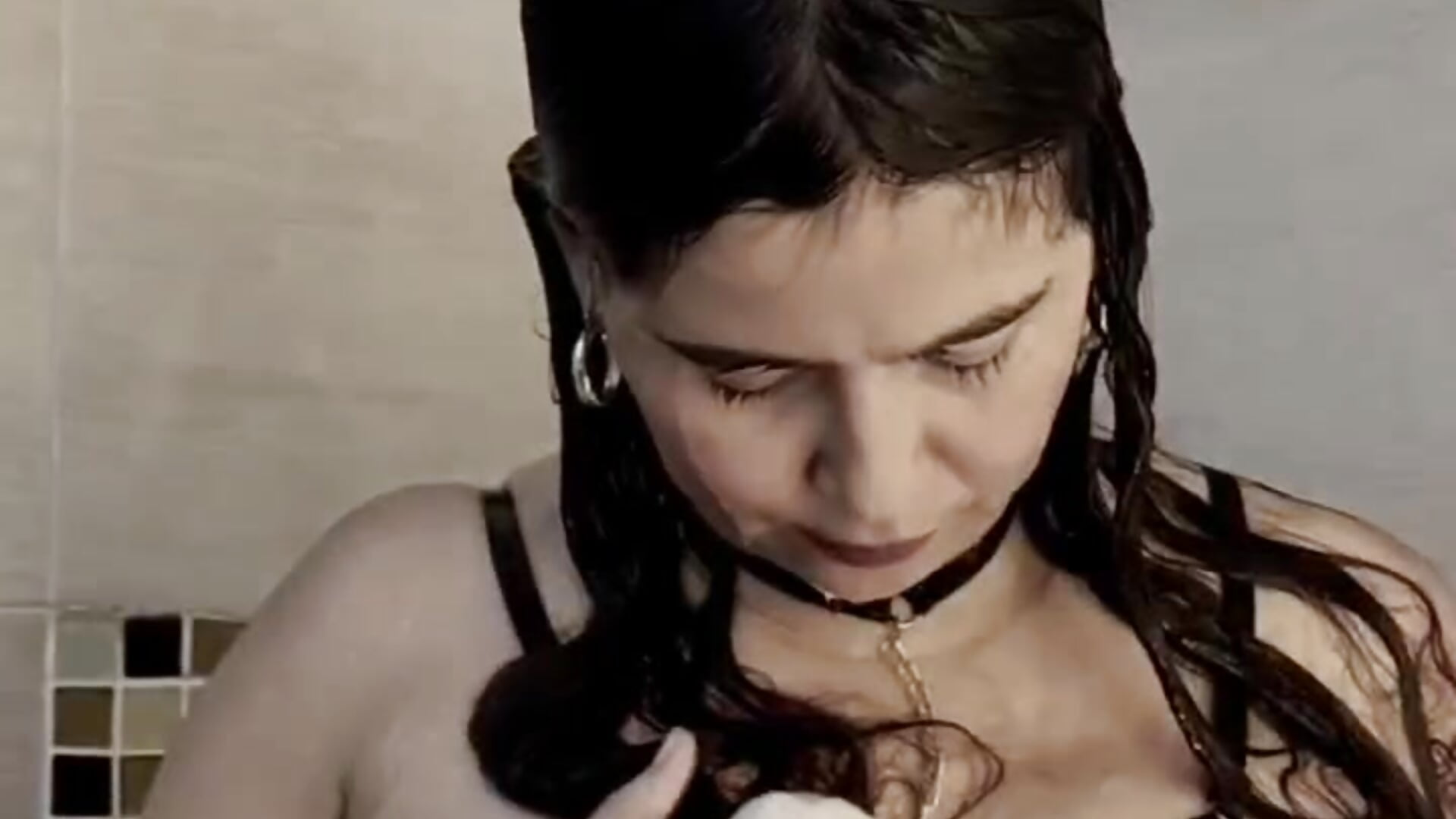 shower - video van Heidy_Wells cam-model