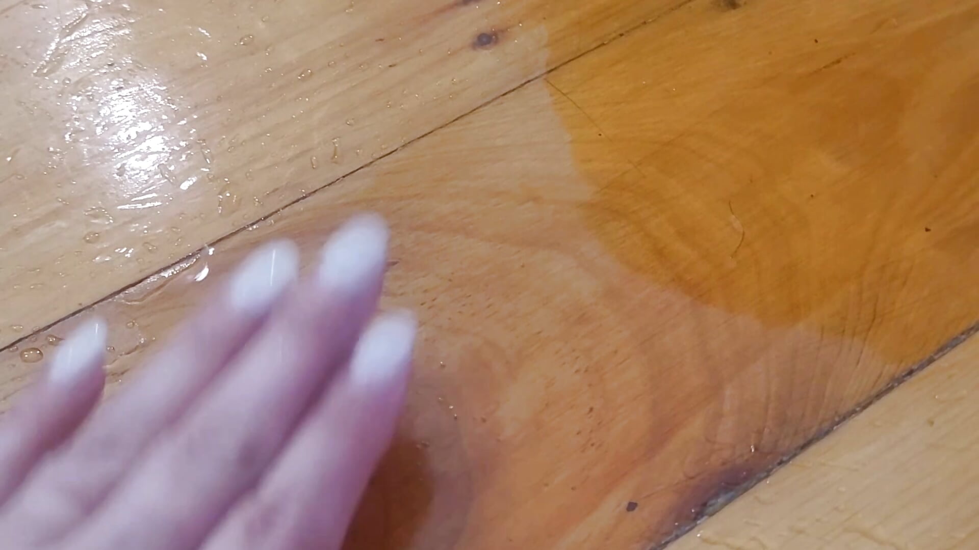 [Jul] Finger Licking Good Squirt - video oleh model kamera BonfireBonnie