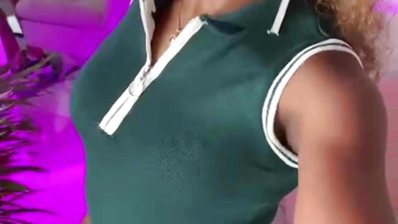 WhatsApp Video 2025-09-01 at 1,01,02 AM - βίντεο μοντέλου HellenHylls