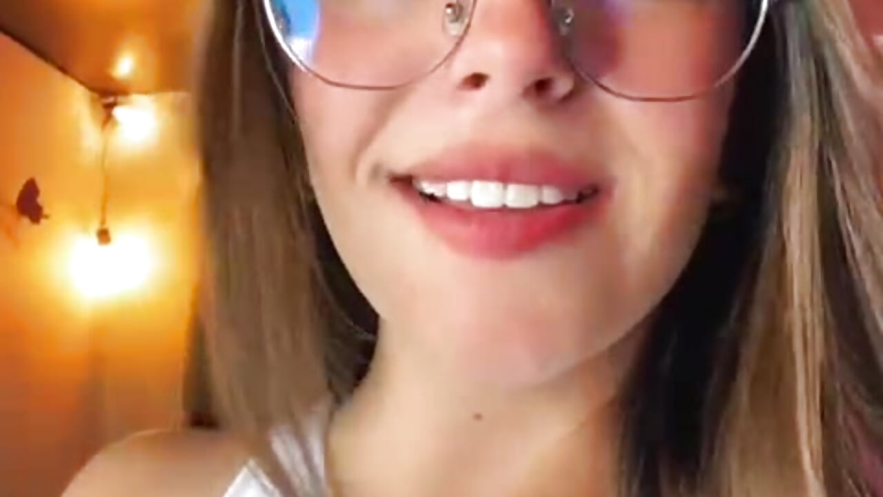 😤 - video by milly_kenner cam model