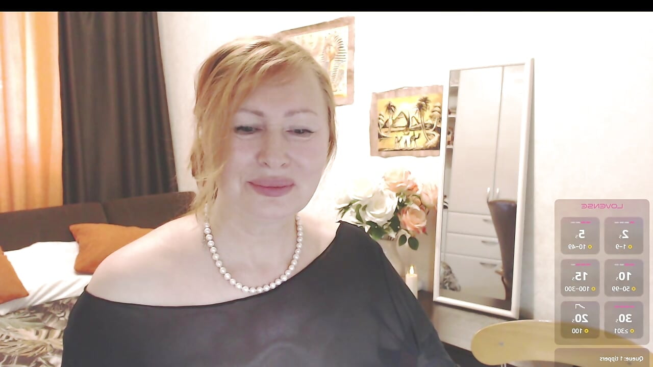 [9 Apr 18:42] Spy Show - copy 23 Apr 12:10 - video by _Monika_sun_ cam model