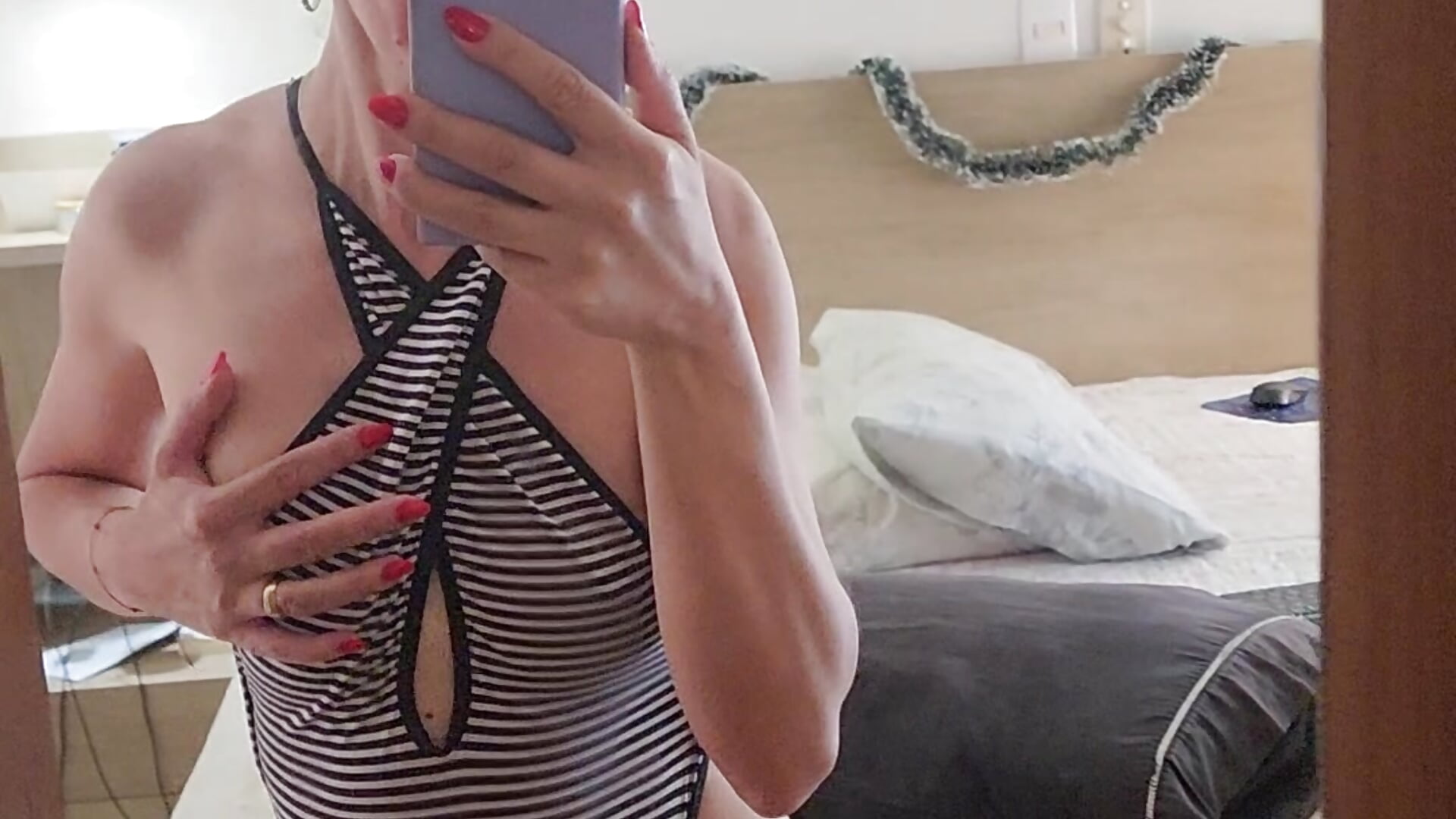 Gostou da minha roupinha? 🤭😈 - BrendaSun adlı kamera modelinin videosu
