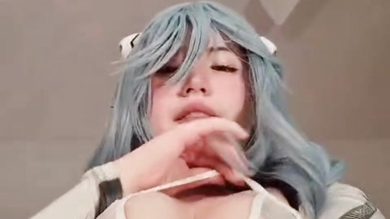 （＞人＜；） – video od webkamerové modelky Amoki_Uki