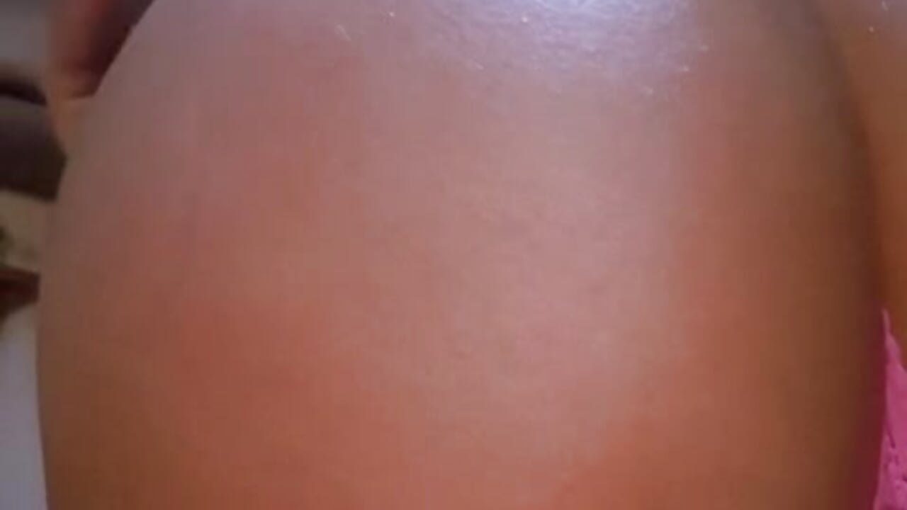 Oil booty - video by Nina24 cam model