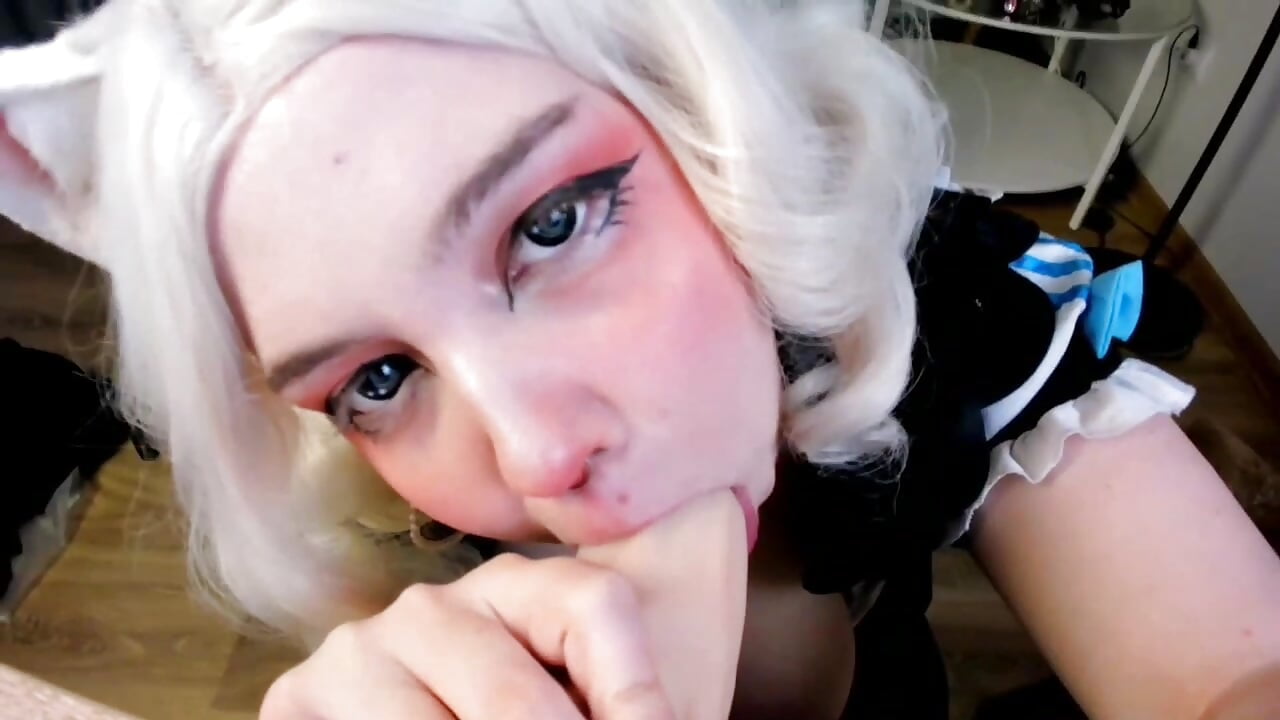 Neko girl loves juicy cocks