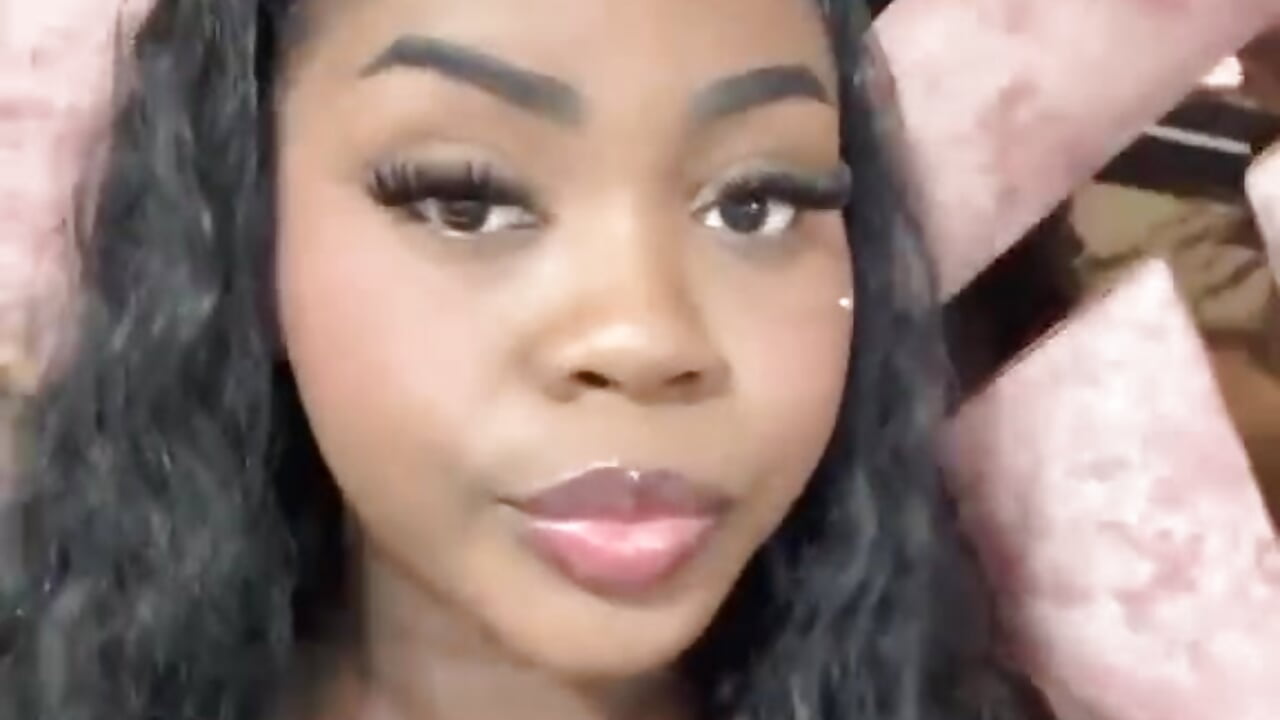 im so horny 🥵🫦 - Vídeo de mia_alvares, modelo de vídeos
