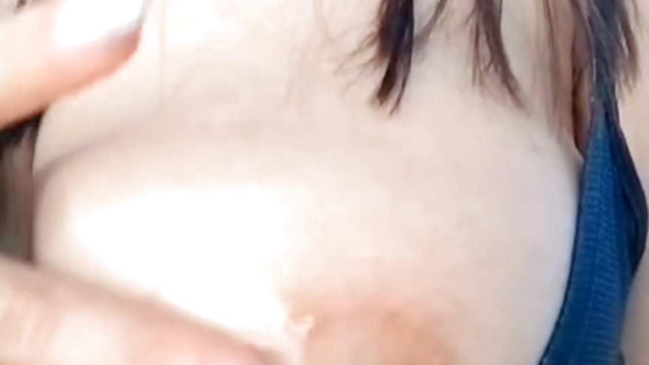 I find me feel your wet tongue in my nipples - video by Amelie_saenz cam model