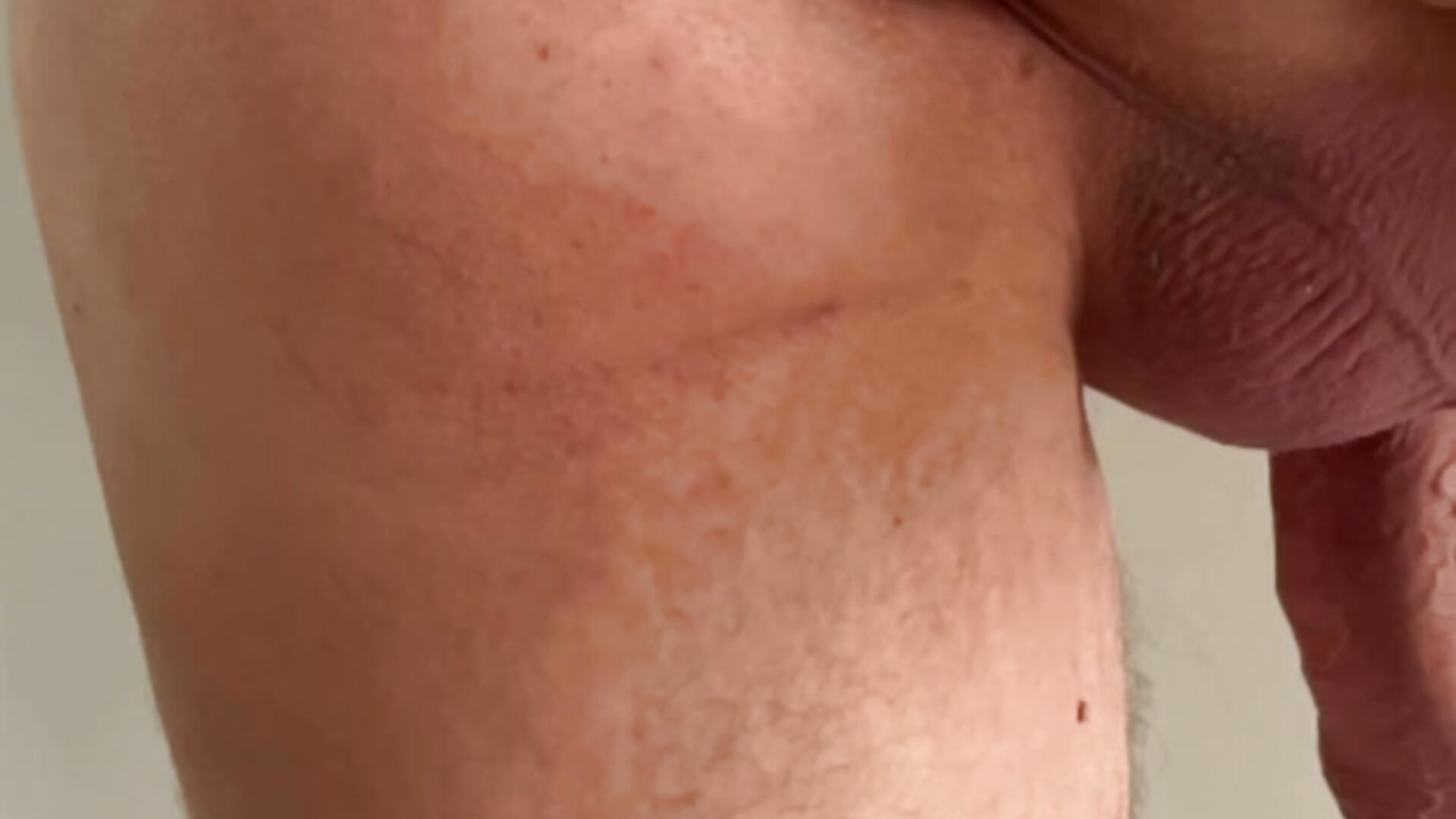 Bundinha e cuzinho – video modela na kameri Andydorio