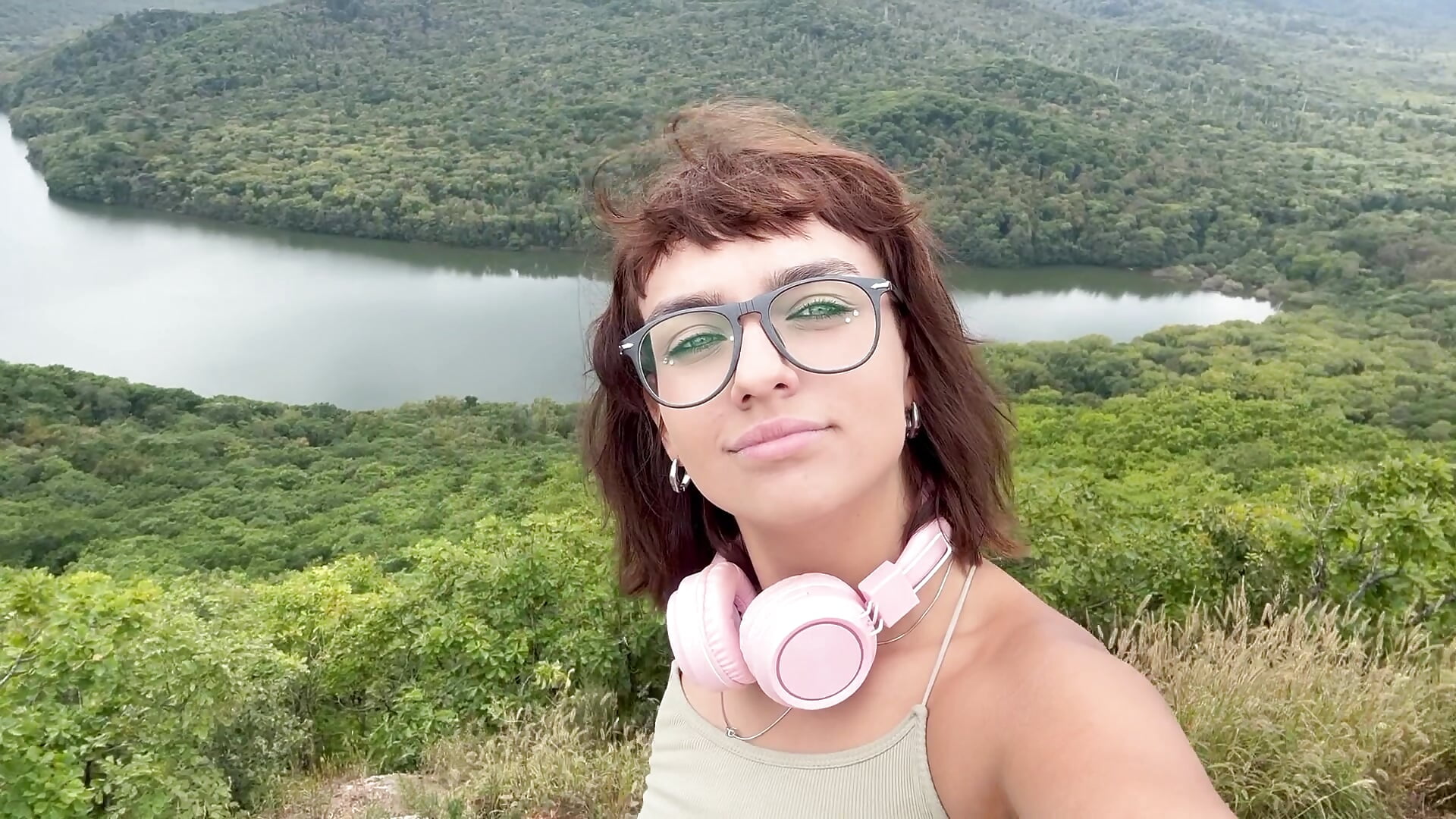 Let's admire the beautiful views together!