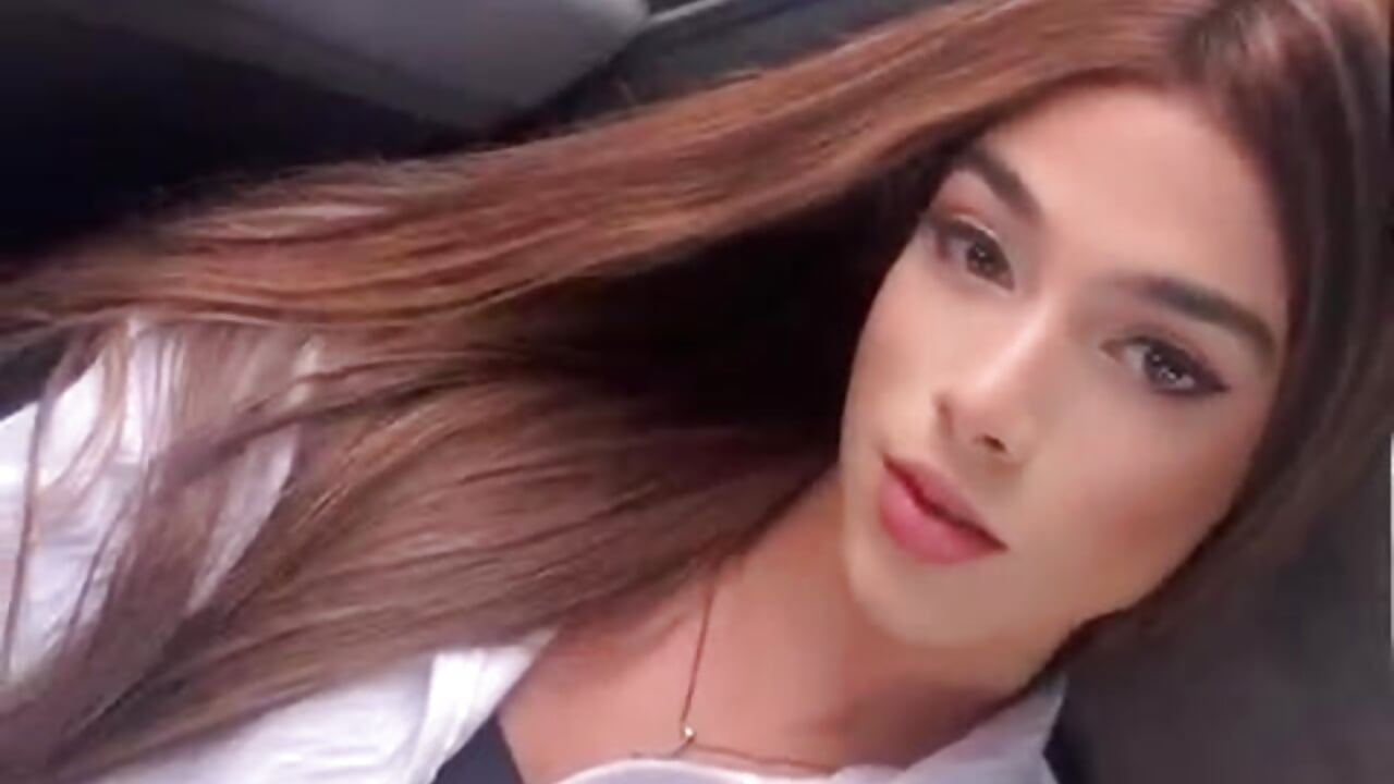 how pretty I look in white I think I look very hot 🔥🥵💋 - video by Chloe_narcise cam model