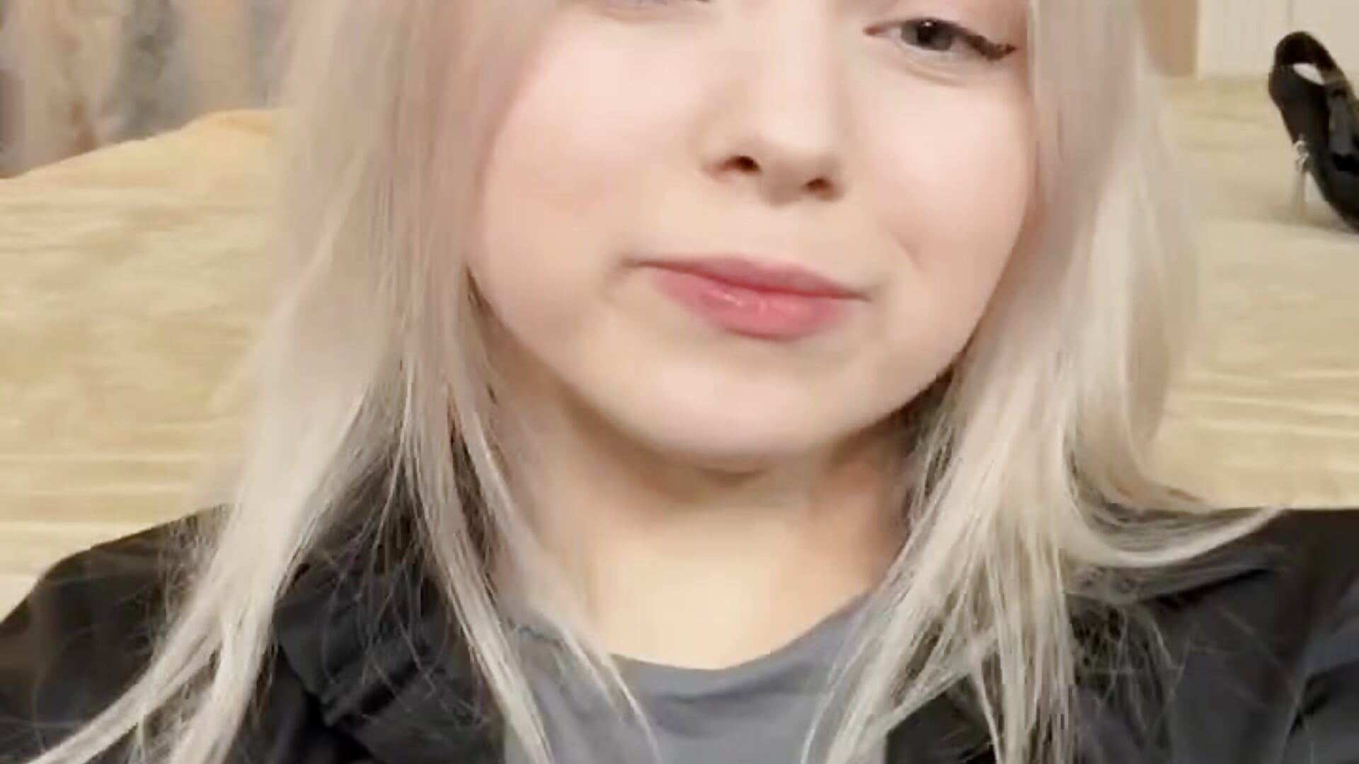 ✌ - vidéo du modèle de showcams ZaraCreedon
