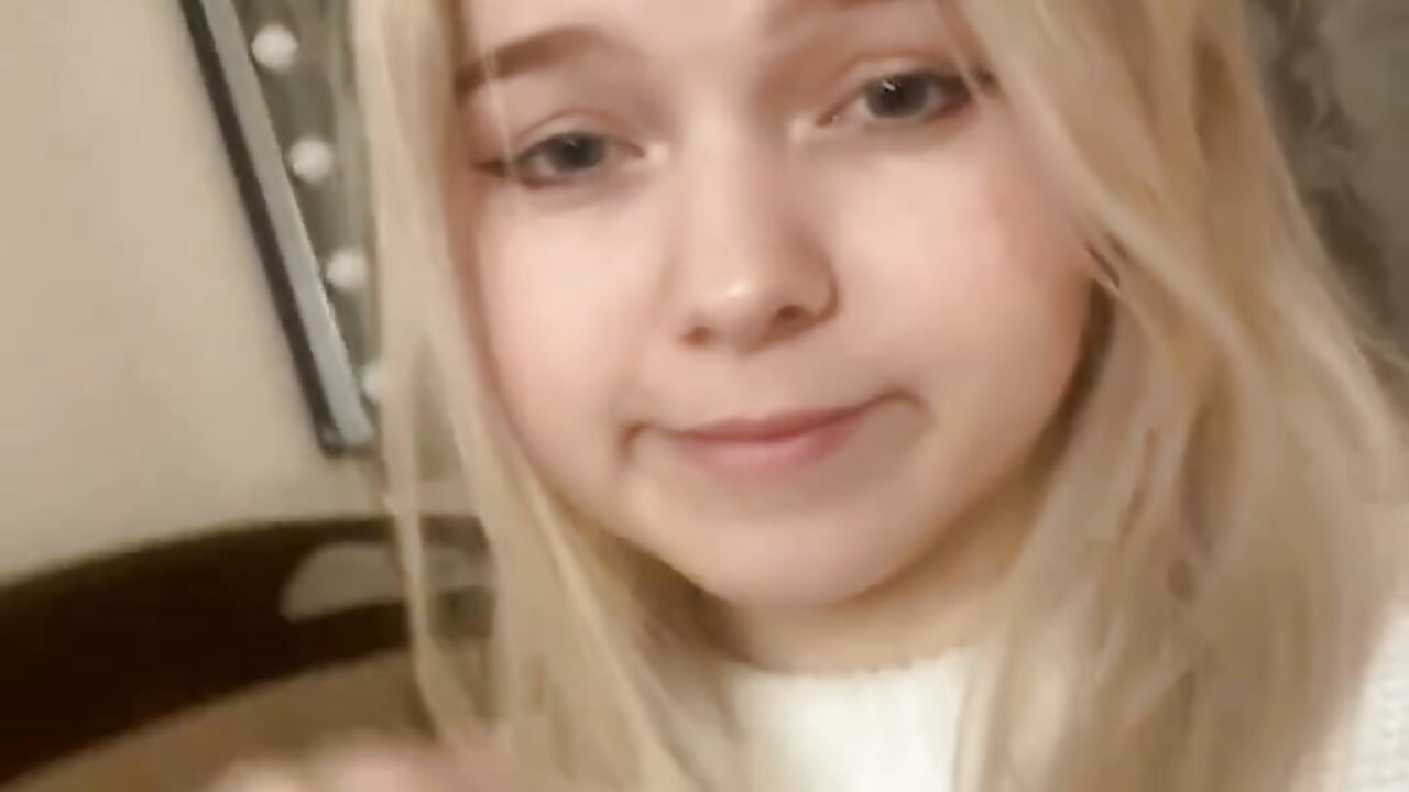 👩‍🦳 - vidéo du modèle de showcams ZaraCreedon
